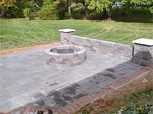 Outdoor Fireplaces & Fire Pit Kits